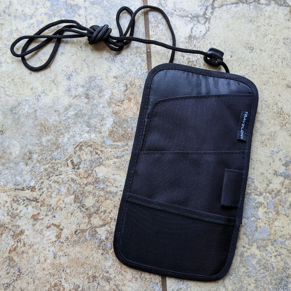 Travelon wallet